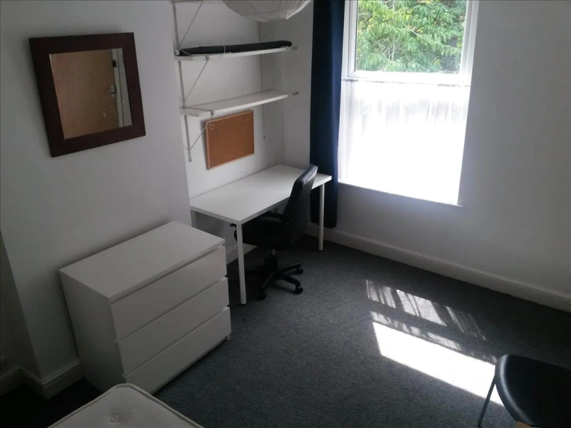 5 bedroom student house - Ilkeston Road (Bills included) - Thumbnail 3